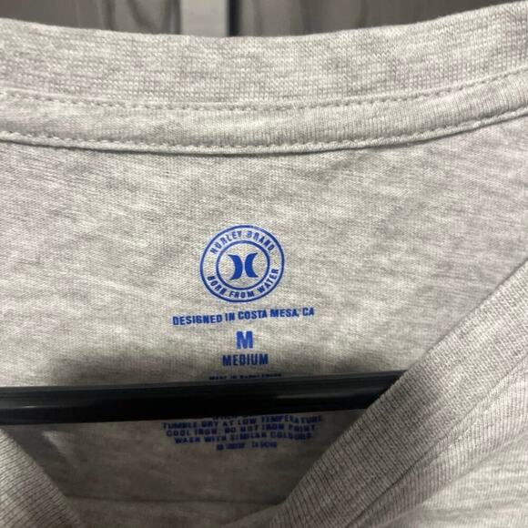 Men’s Hurley T-Shirt - Picture 2 of 3